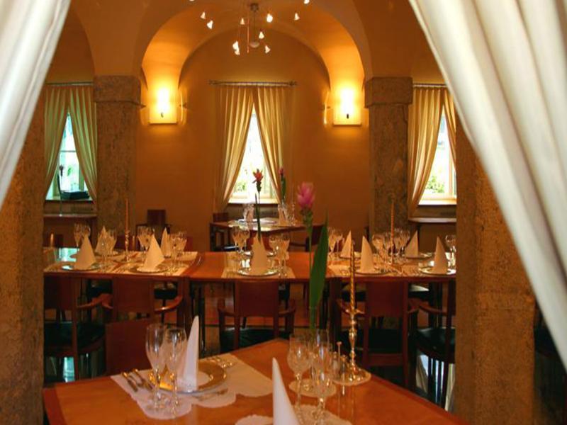 Elegans Hotel Brdo Kranj Exterior foto