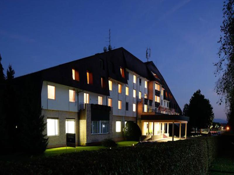 Elegans Hotel Brdo Kranj Exterior foto